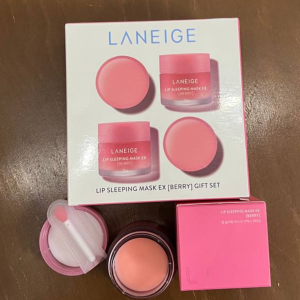 ماسک لب لانیژ توت Lip Sleeping Mask EX [Berry] نمای بالا