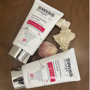 ژل شستشو ضد چروک و نرم کننده صورت سوییس ایمیج ۱۵۰ میل نمای بالا